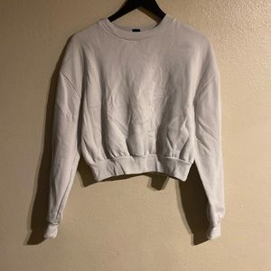 Women’s medium cropped crew neck. Dusty blue